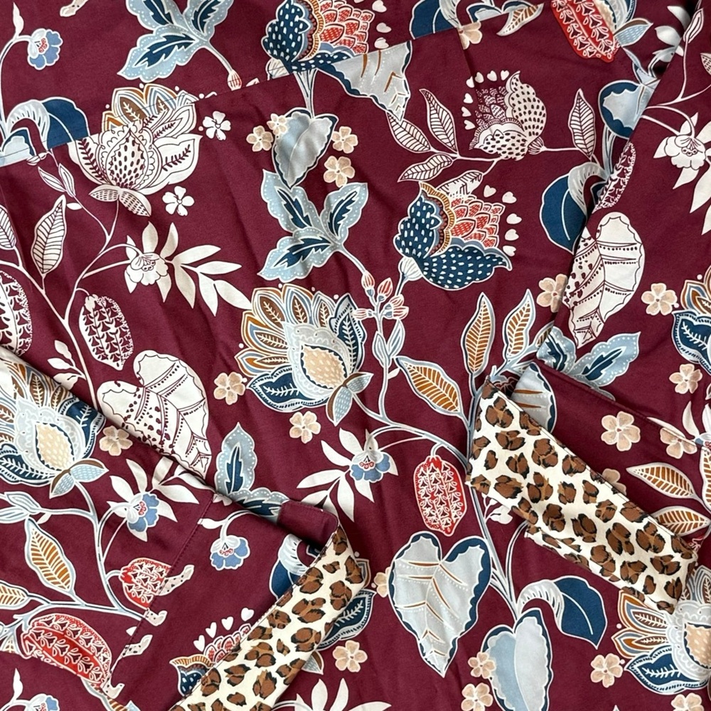 Chico’s Boho Hippie Bohemian Burgundy Floral Animal Print Blouse Size 1 (Medium) - Picture 5 of 10